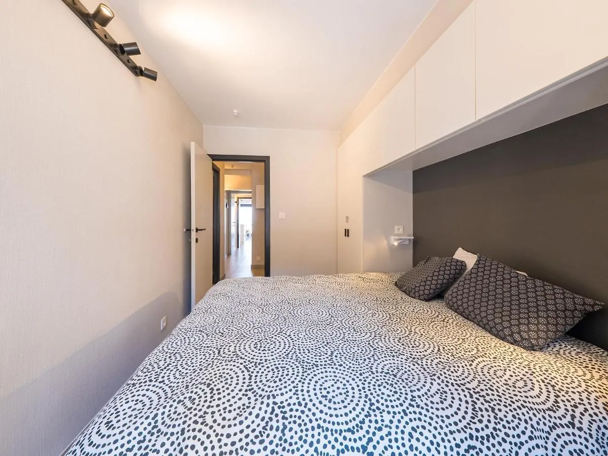 Spacious Apartment With View Middelkerke